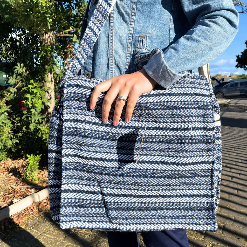 Soft Banjar Laptoptasche – Blaue Streifen