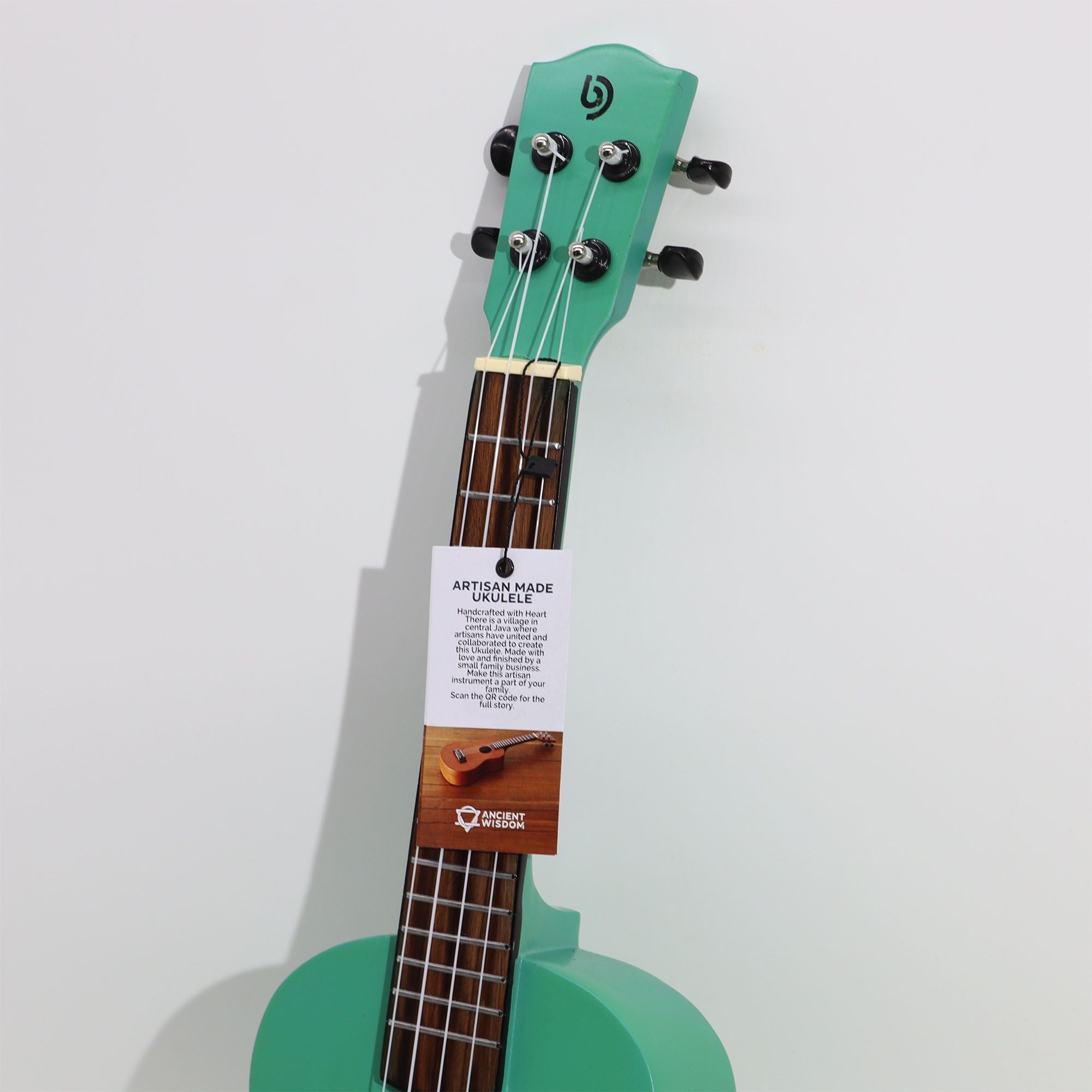 Handgefertigte Ukulele – Natural Sunburst Finish (4-saitig)