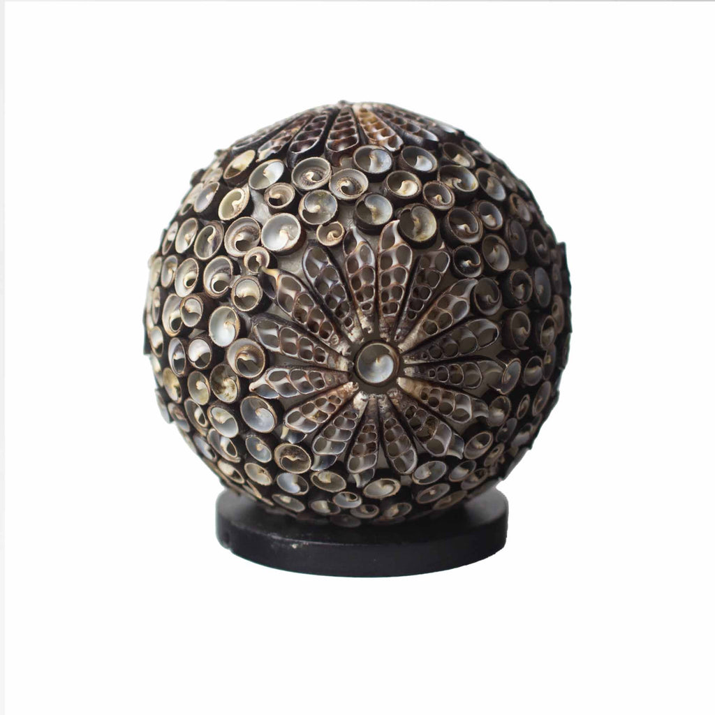 Boho-Muschellampe – Chocolate Twist Globus – 15 cm
